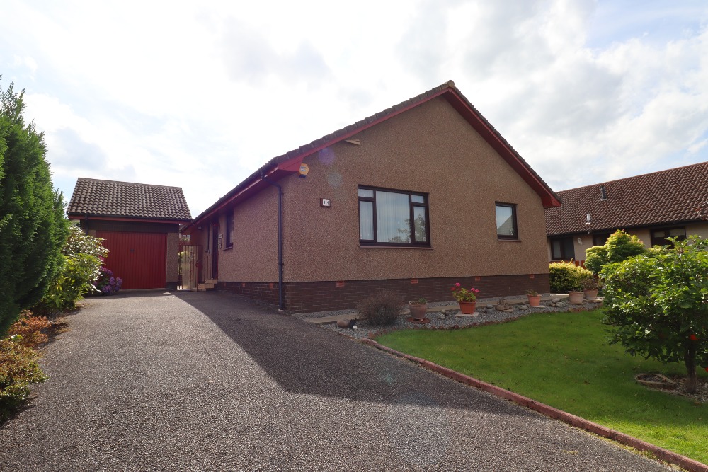 34 Burn Brae Crescent Westhill Inverness IV2&nbsp;5TN
